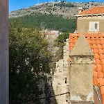 Sophie 2 - Old Town Heritage
